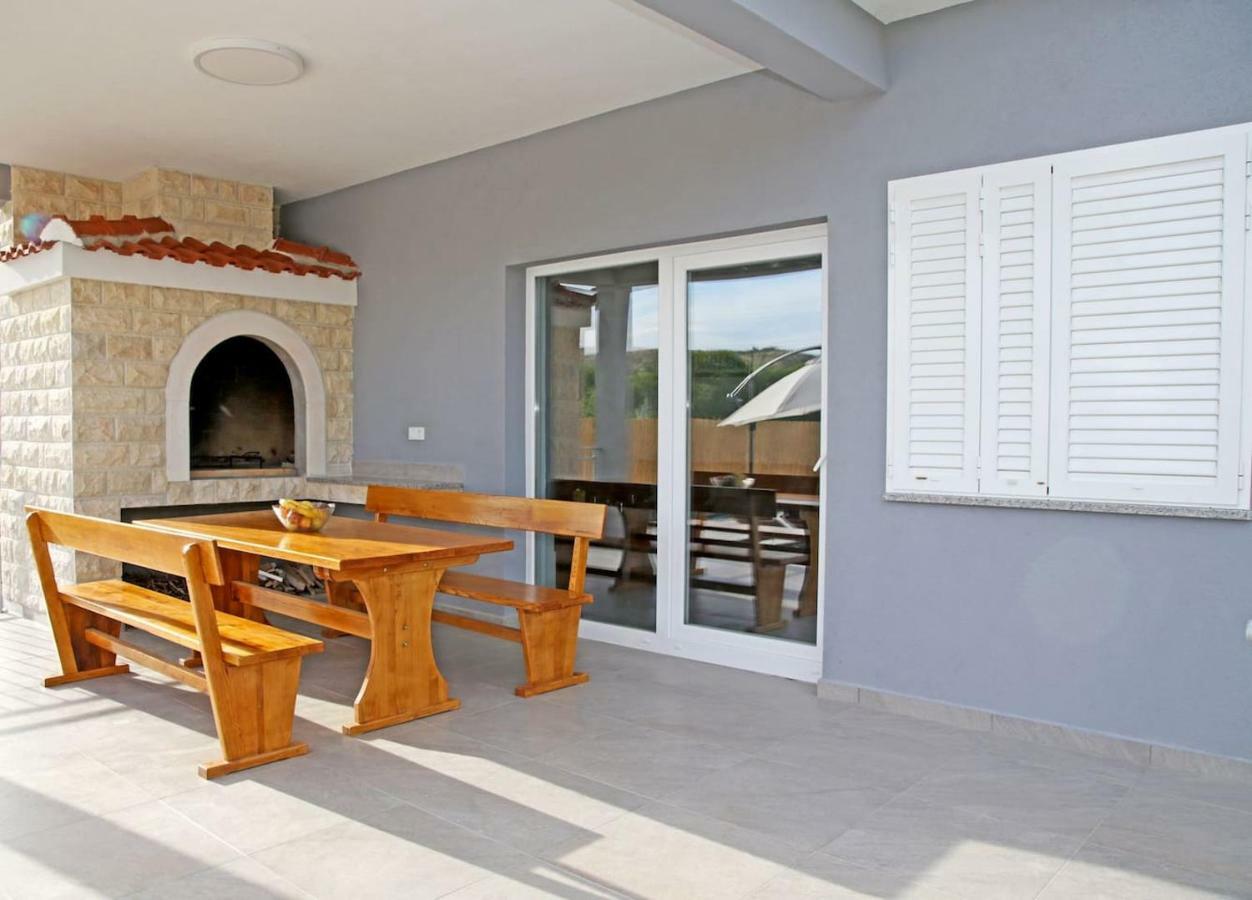 Modern Guest House Rak With Beautiful Pool Šibenik Exteriör bild