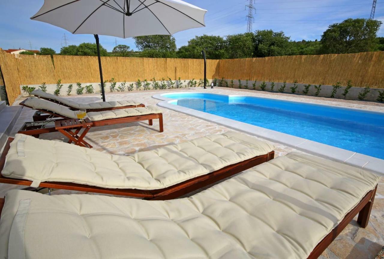 Modern Guest House Rak With Beautiful Pool Šibenik Exteriör bild