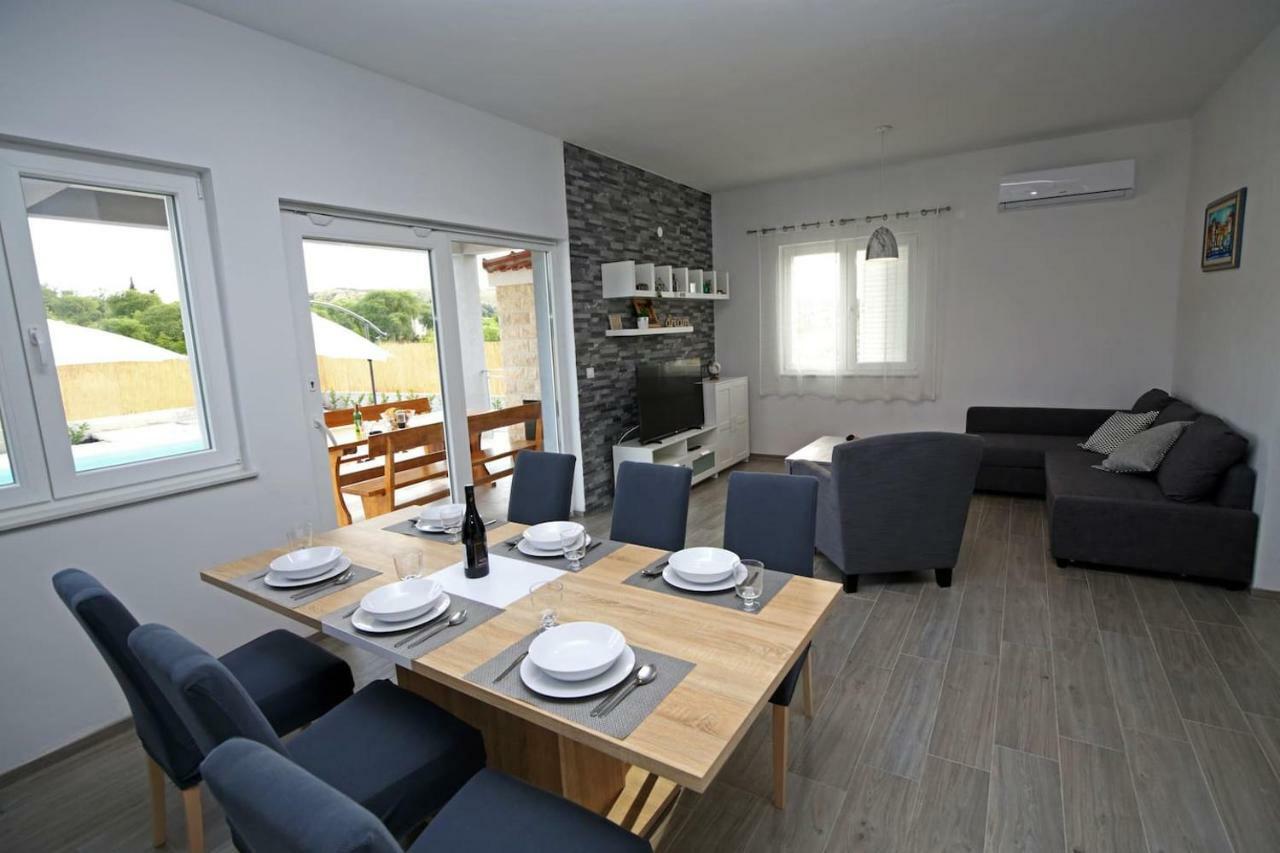 Modern Guest House Rak With Beautiful Pool Šibenik Exteriör bild